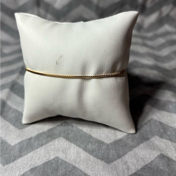 New! Gold Tone Dainty Bracelet Lobster Clasp & Extension - Picture 1 of 4